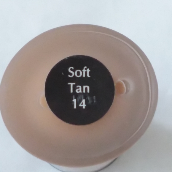 Elizabeth Arden Intervene Soft Tan 14 - Picture 2 of 3